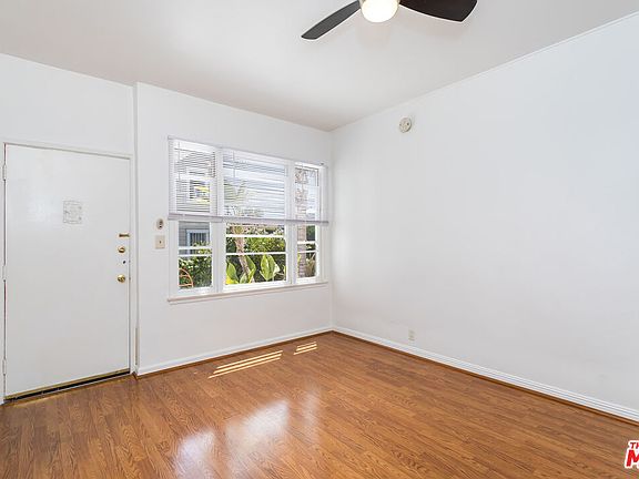 3rd image of 824 Lorraine Blvd #826