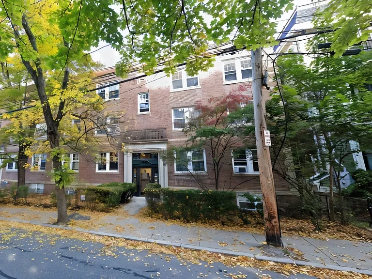 169 Kent St #3 — Photo 14