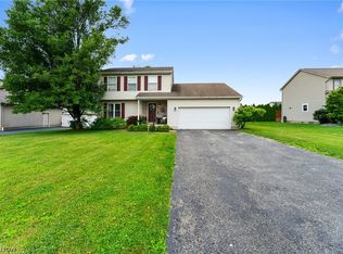 10460 Carrie Dr, New Middletown, OH 44442