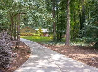 1776 Bear Cave SW, Lilburn, GA 30047
