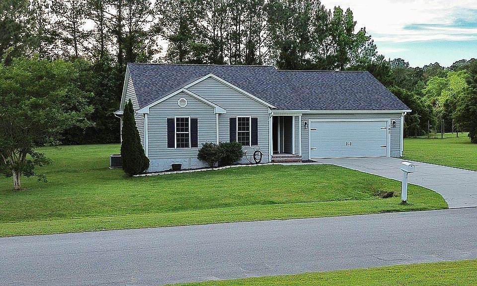 1st image of 102 Gregory Dr
