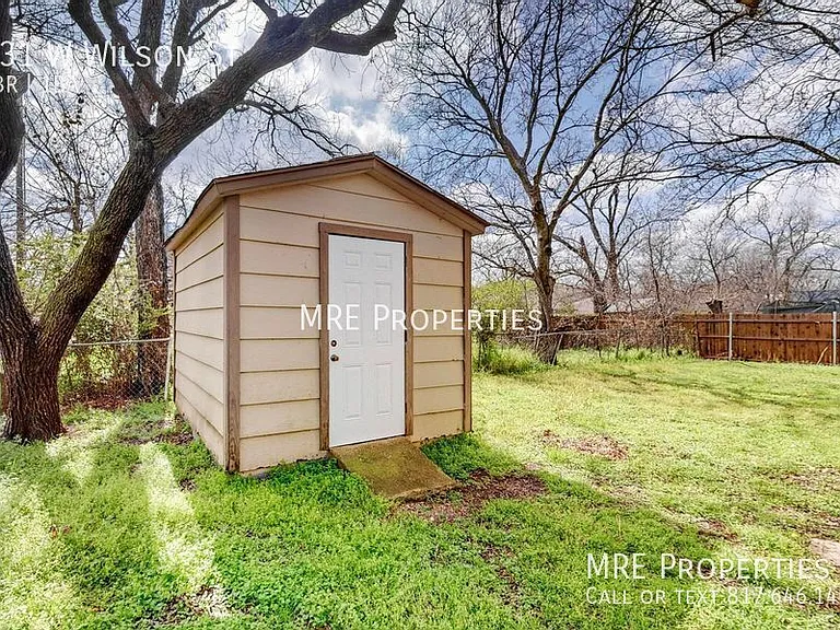 531 W Wilson St — Photo 20