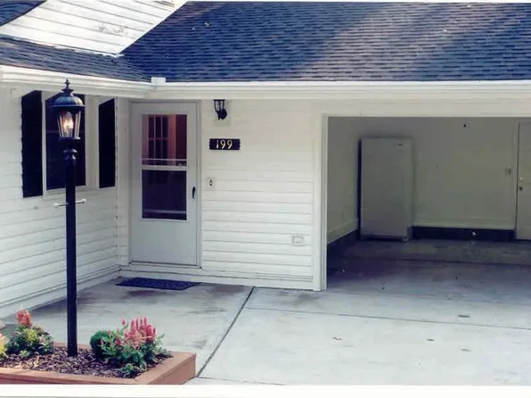 197 Lake Dr, Doraville, GA 30340