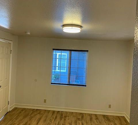 4th image of 1078 E Ocean Blvd