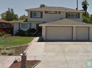 330 London Dr, Gilroy, CA 95020