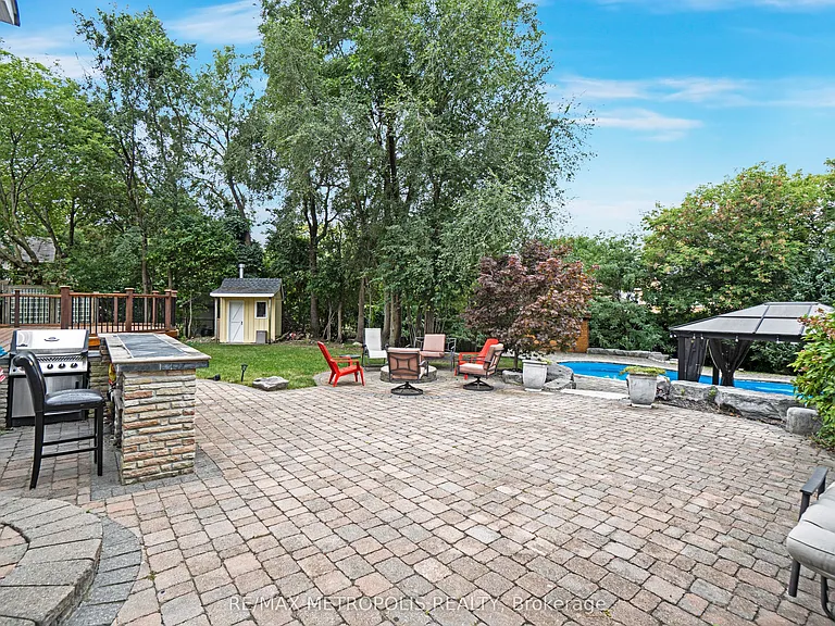 1872 Appleview Rd #MAIN — Photo 13
