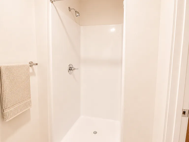 Plaza Apartments — Photo 139