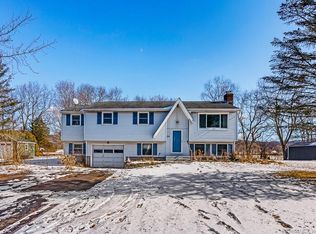 29 Bridge St, Ellington, CT 06029