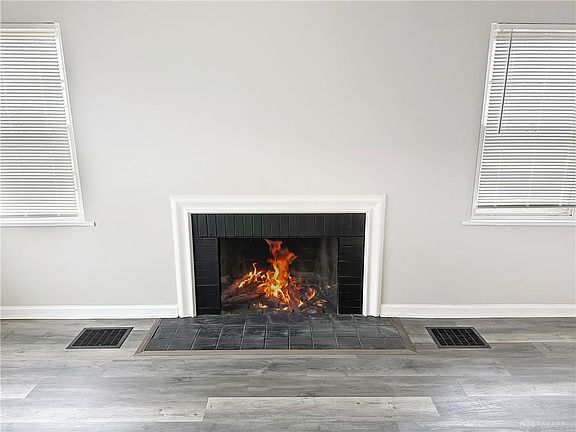 5th image of 1714 Vancouver Dr