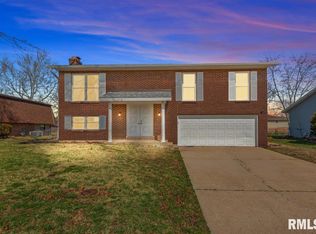 101 Toulon Ct, Fairview Heights, IL 62208