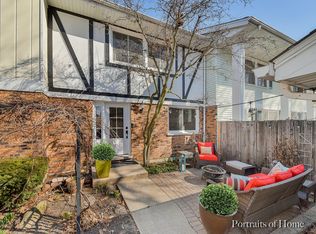 2011 Pepper Valley Dr, Geneva, IL 60134