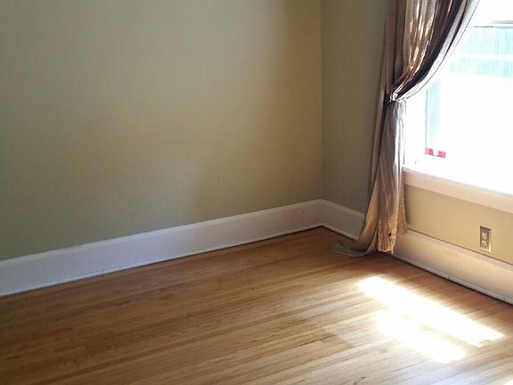3rd image of 2301 Cumberland St