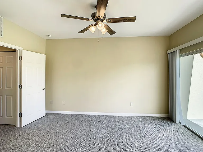 1196 Rio De Janeiro Ave #206F — Photo 28