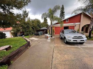 832 W 16th Ave, Escondido, CA 92025