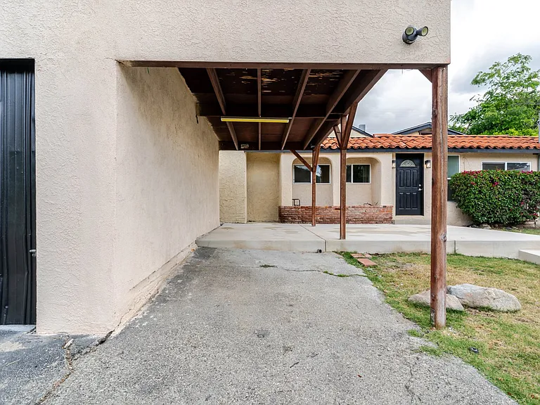 3643 1st Ave — Photo 26