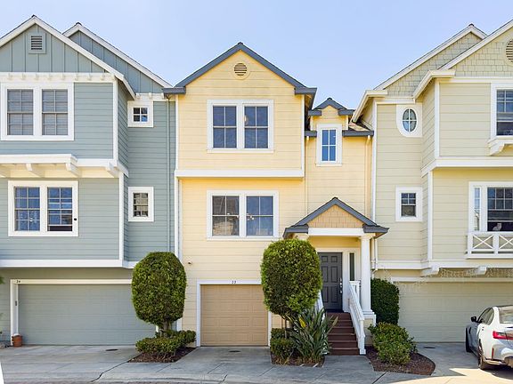 2nd image of 22 Creekside Ln
