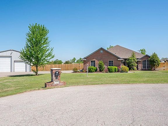 3rd image of 1951 W Trent Court Way