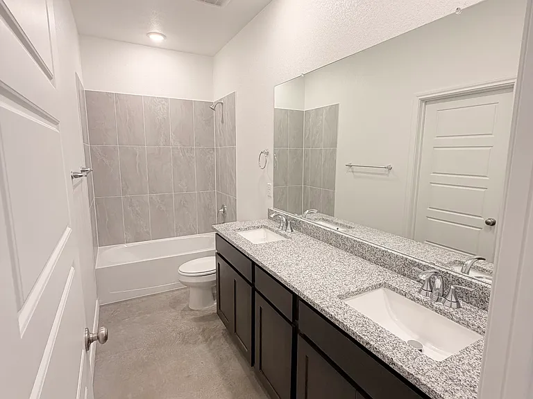 3811 American Elm Dr #A — Photo 7