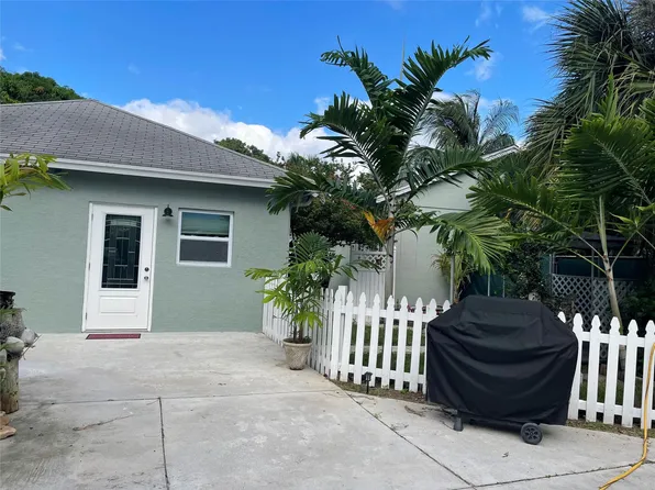 826 Hansen St, West Palm Beach, FL 33405