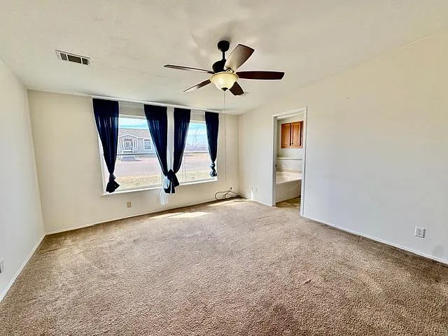 2401 W Covey Ln — Photo 9