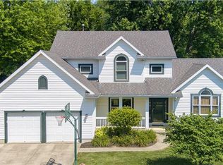 1972 Highlander Dr, Xenia, OH 45385