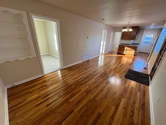 5th image of 6447 S Louthan St
