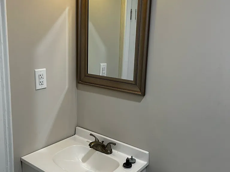222 Campsie Pl #3 — Photo 9