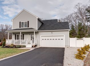 19 Hunters Ct, Sutton, MA 01590