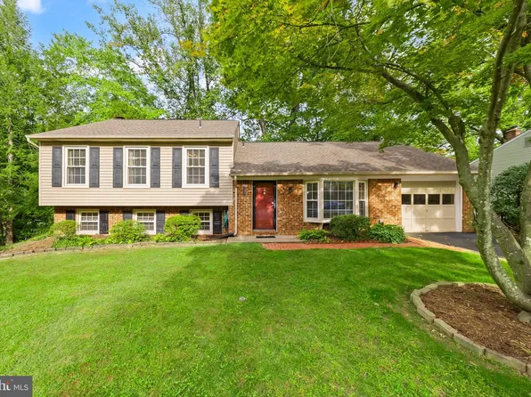 15887 Cliffbrook Ct, Dumfries, VA 22025
