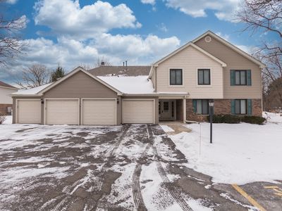 27W705 Grasmere Dr Unit 1702, Winfield, IL, 60190