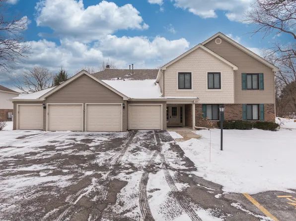 27W705 Grasmere Dr Unit 1702, Winfield, IL 60190