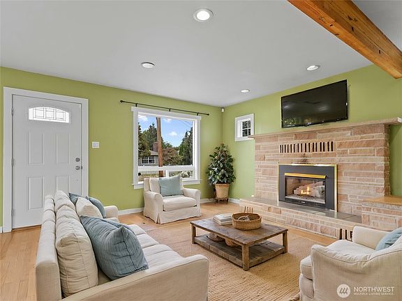 5th image of 614 15th Street NW