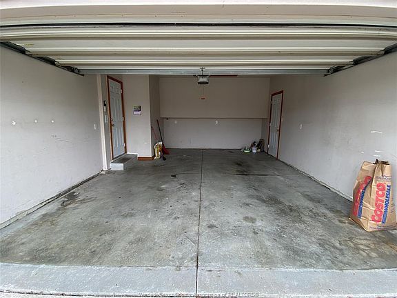 3rd image of 1517 Meridian St
