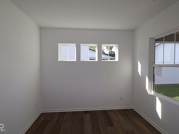 4th image of 1837 Real St