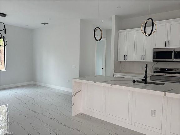 5th image of 4054 Everglades S BLVD