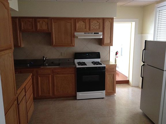 4th image of 304 Gay St #1