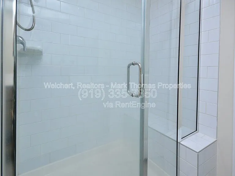 409 Vassar Dr — Photo 22