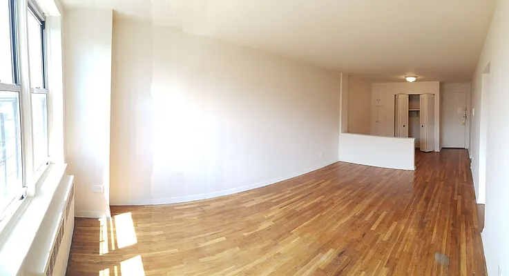 Rented by Smart NY Realty LLC | media 18