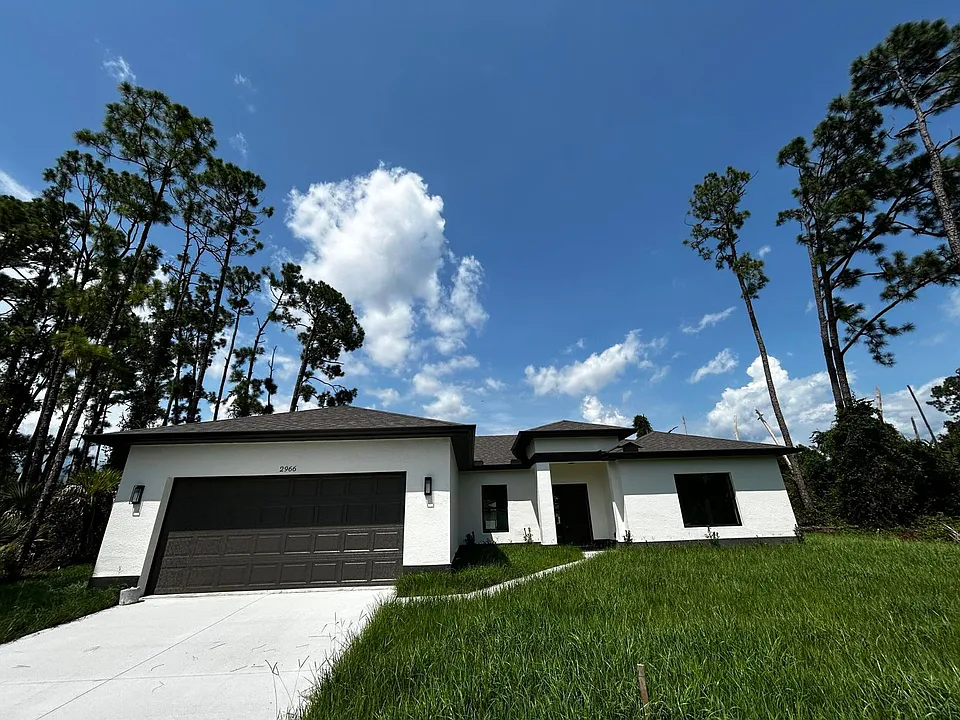 2966 Beeville Ave