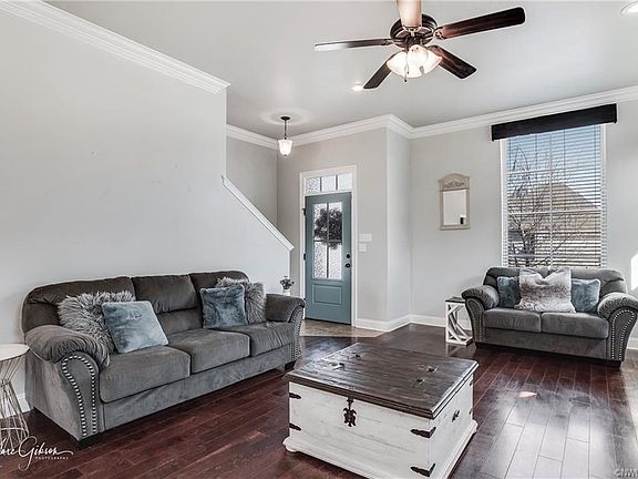 5th image of 1025 Maize St