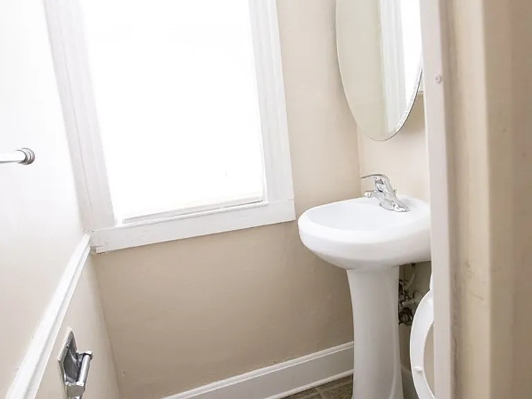 2216 E Ivanhoe Apartments — Photo 39