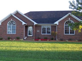 575 Hunters Crossing Way, Bowling Green, KY 42104