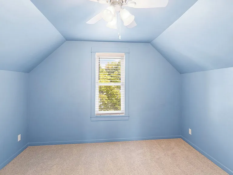 1190 Lakeview Dr — Photo 19