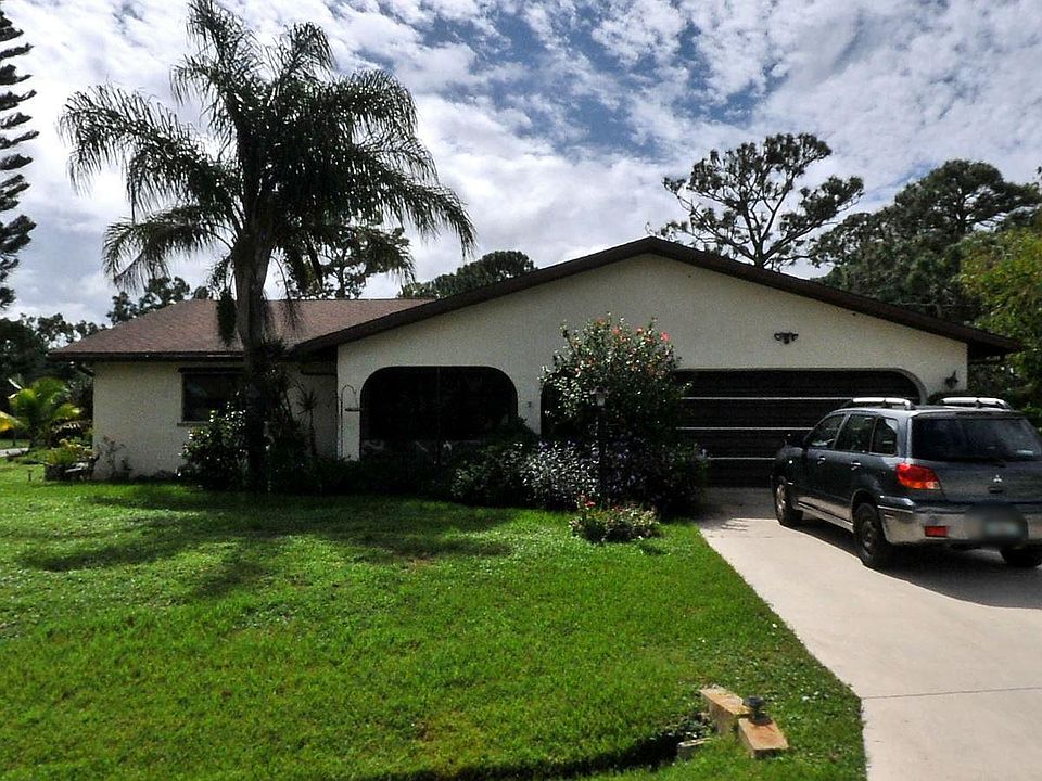 1st image of 102 SW Crescent Ave