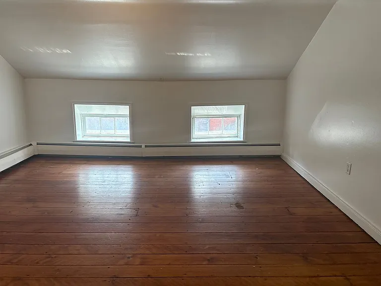 36 N Beaver St #3 — Photo 14