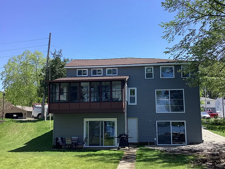 25600 S Wind Lake Rd — Photo 2