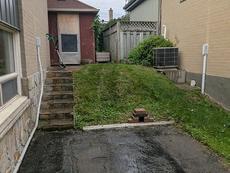 740 Stone St — Photo 13
