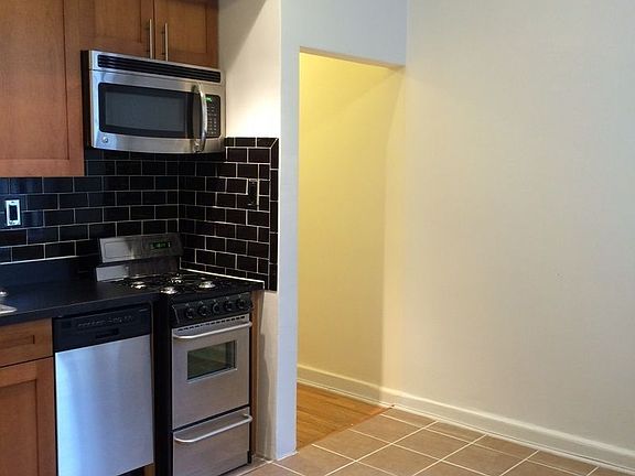 3rd image of 348 W 45th St APT 2A