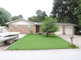 913 Meadowhaven Ave, Harrison, AR 72601