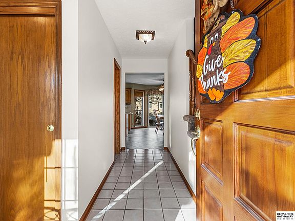 5th image of 16904 L Cir